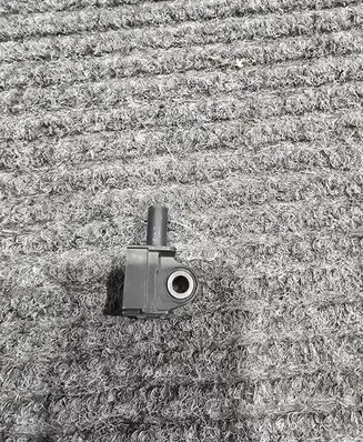 BMW X5 F15 Airbag deployment crash/impact sensor 9196043 140329