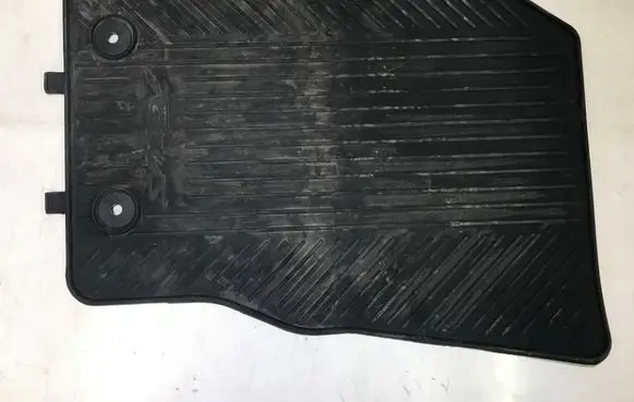 Ford Focus Front floor carpet liner bm5jx13011e