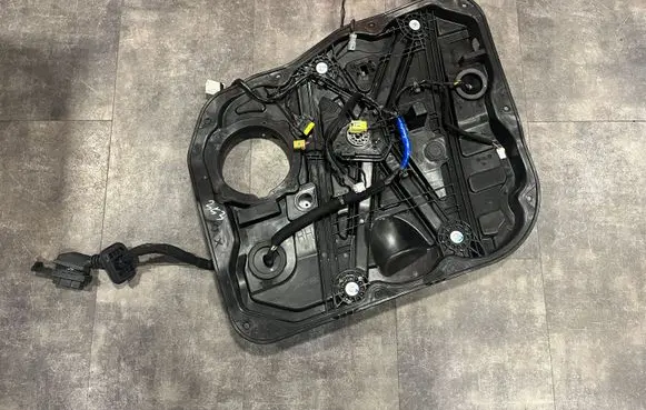 Hyundai Santa Fe Front window lifting mechanism without motor 95201300100