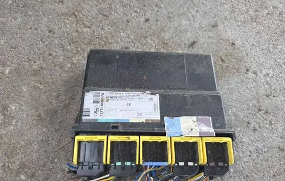 Ford Focus Comfort/convenience module 1S7T15K600FA