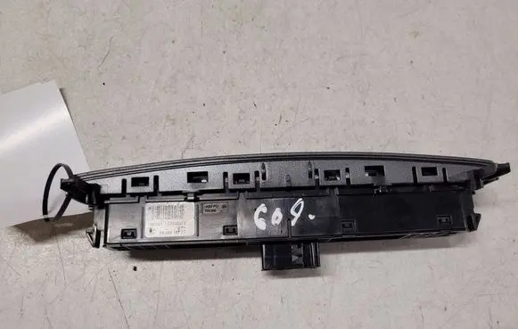 Peugeot 308 Hazard light switch 9659215177