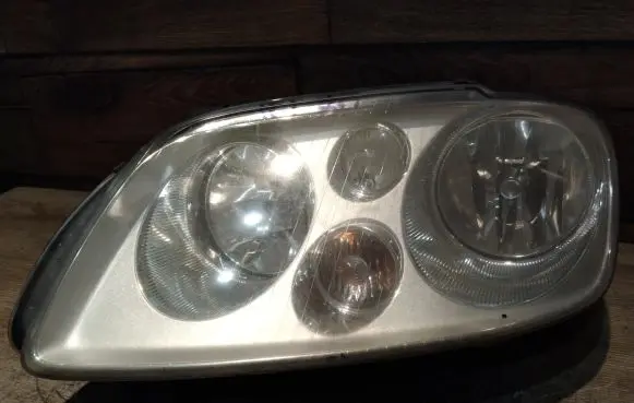 Volkswagen Touran I Headlight/headlamp 0301205601 1T0941005E