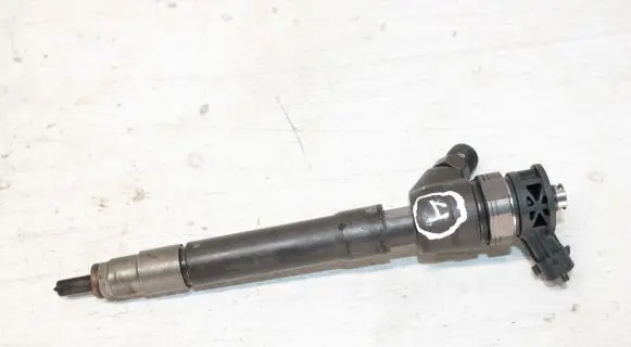 Nissan NV300 Fuel injector 0445110569