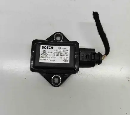 Audi A8 S8 D3 4E Acceleration sensor 0265005245 8E0907637A