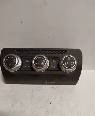 Audi A1 Climate control unit 8X0820043C