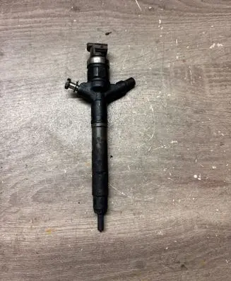 Toyota Auris 150 Fuel injector 5013178B 010000FE 0707F908