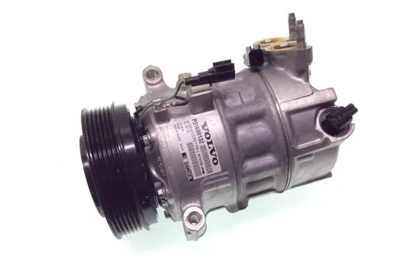 Volvo XC90 Air conditioning (A/C) compressor (pump) 31699132