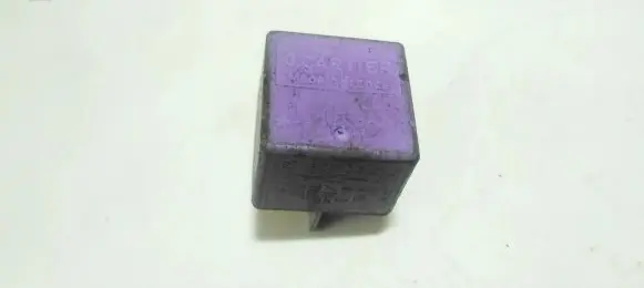 Renault Megane I Other relay 12v50a03525
