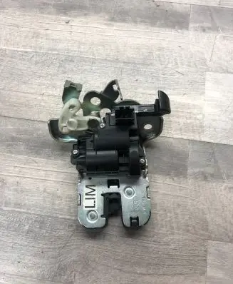 Volkswagen Transporter - Caravelle T5 Loading door lock 4H0827505 15055423112