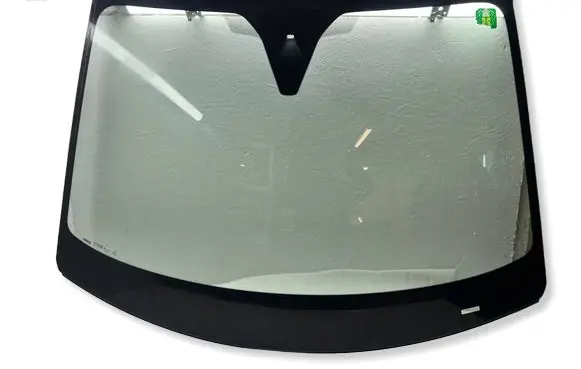 Peugeot 5008 II Front windscreen/windshield window 