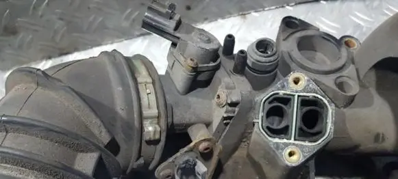 Ford Focus Throttle valve
