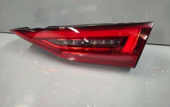 Audi A3 8Y Tailgate rear/tail lights 8Y0945308