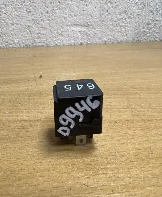 Mercedes-Benz C W203 Other relay 4RA007791 D9946