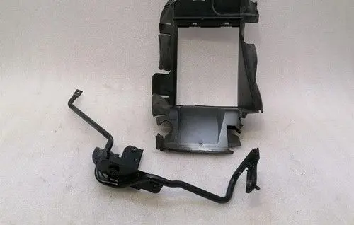 Mercedes-Benz S W221 Fuel filter bracket/mount holder A2215050830
