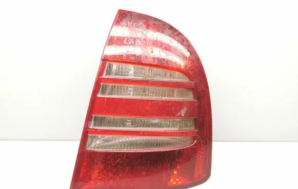 Skoda Superb B5 (3U) Rear/tail lights TK234206