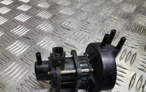 Audi A6 S6 C4 4A Turbo solenoid valve 357906283