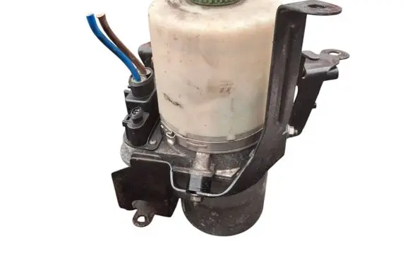 Volkswagen Polo V 6R Power steering pump 6R0423156B M14010570LT