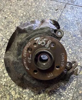 Mini One - Cooper R50 - 53 Front wheel hub