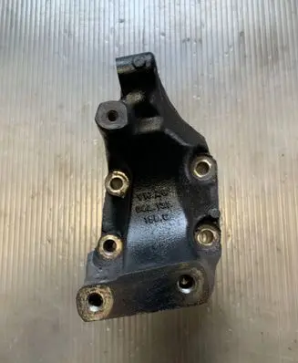 Audi A5 Sportback 8TA Engine mounting bracket 04L131 150C