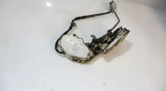 Honda CR-V Front door lock
