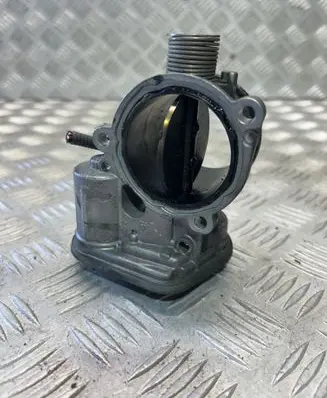 BMW 5 E60 E61 Throttle valve 7804384