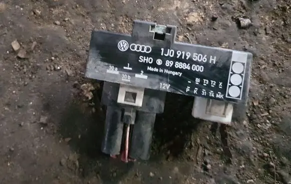Volkswagen Golf IV Other relay