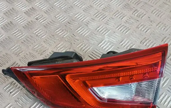 Nissan Qashqai Tailgate rear/tail lights 22618013 17081 0051