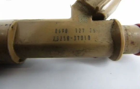 Toyota Prius (XW30) Fuel injector 2325037010