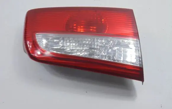 Mazda 626 Rear/tail lights P0662