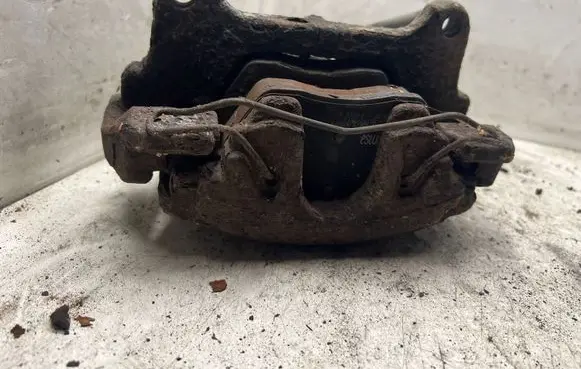 Front brake caliper