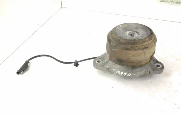 Mercedes-Benz GLK (X204) Engine mount bracket 2042401817 2042403617
