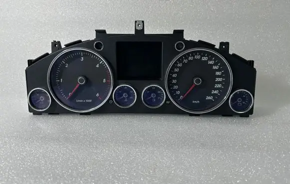 Volkswagen Touareg I Speedometer (instrument cluster) 7L6920881S