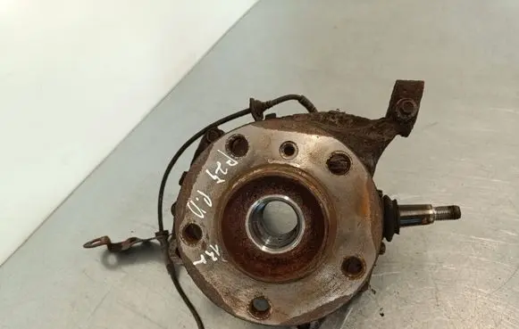 BMW X3 F25 Front wheel hub