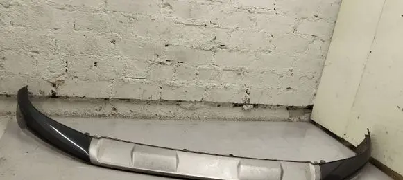 Front bumper lip