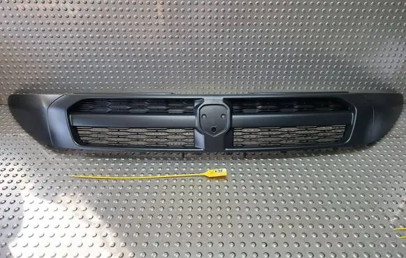 Ram ProMaster Front grill 735594066 5YH08DX8AA