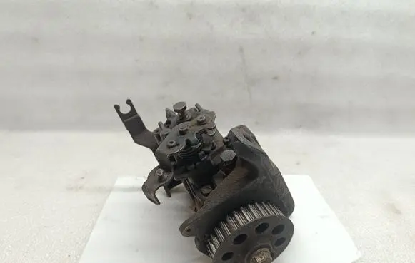 Volkswagen Transporter - Caravelle T4 Fuel injection high pressure pump 074130108S