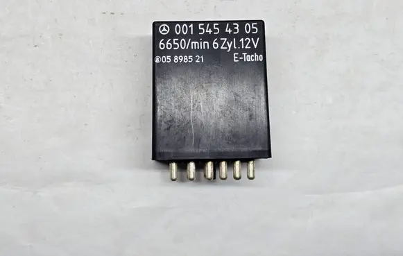Mercedes-Benz S W126 Fuel pump relay 0015454305