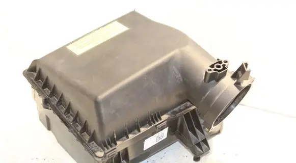 Mercedes-Benz GLA W156 Air filter box A6450900001