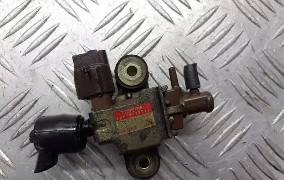 Toyota Corolla E110 Valve vacuum 25819-27020