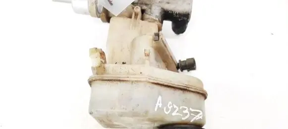 Brake fluid reservoir