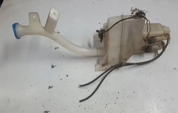 Suzuki Vitara (LY) Windshield washer fluid reservoir/tank
