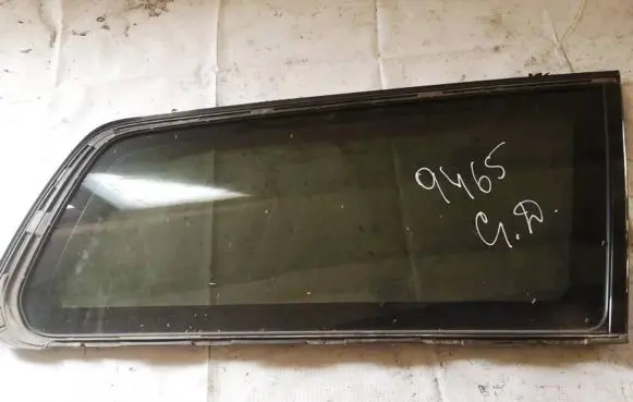 Volvo V70 Rear side window as2