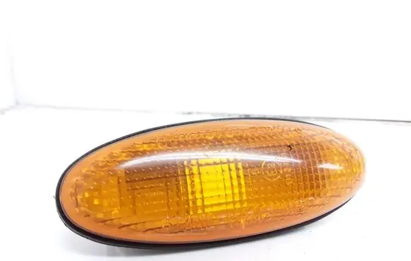 Mazda Premacy Front fender indicator light 0464120