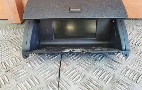 Mercedes-Benz C W204 Screen/display/small screen A2046800931
