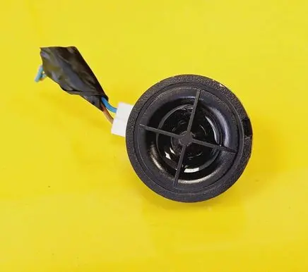 Opel Vectra B Front door speaker 90379282