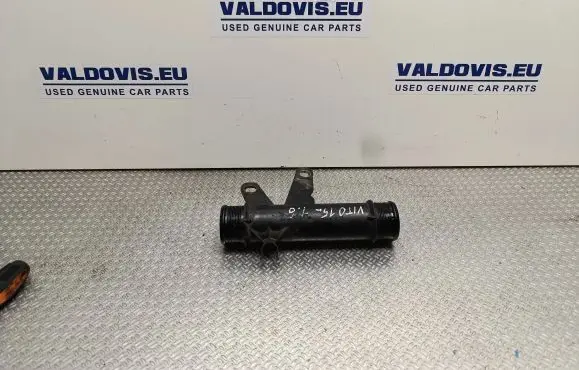 Mercedes-Benz Vito Viano W447 Engine coolant pipe/hose 1321043b
