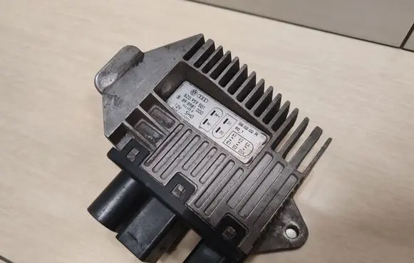 Audi A2 Coolant fan relay 8Z0959501