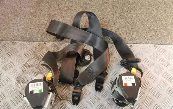 Seat Toledo IV (NH) Front seatbelt 621492600