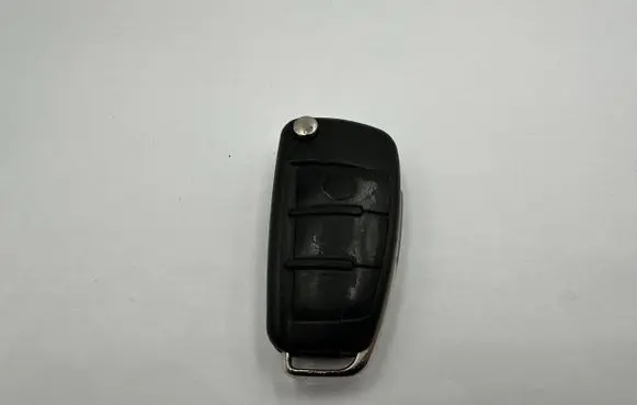 Audi A6 S6 C6 4F Ignition key/card 4F0837220R 033140101