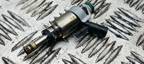 Audi A5 Fuel injector 06L906A02 06G906036S